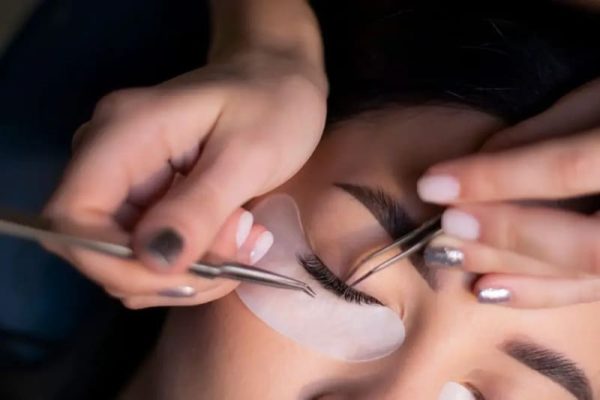 Extension de cils cil à cil chez Hemera, institut de beauté à Lille