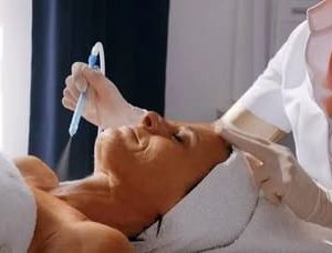 Jet Peel, hydro-dermabrasion du visage Jet Peel, hydro-dermabrasion du visage chez Hemera, institut de beauté à Lille