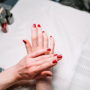 Vernis semi-permanent chez Hemera, institut de beauté à Lille