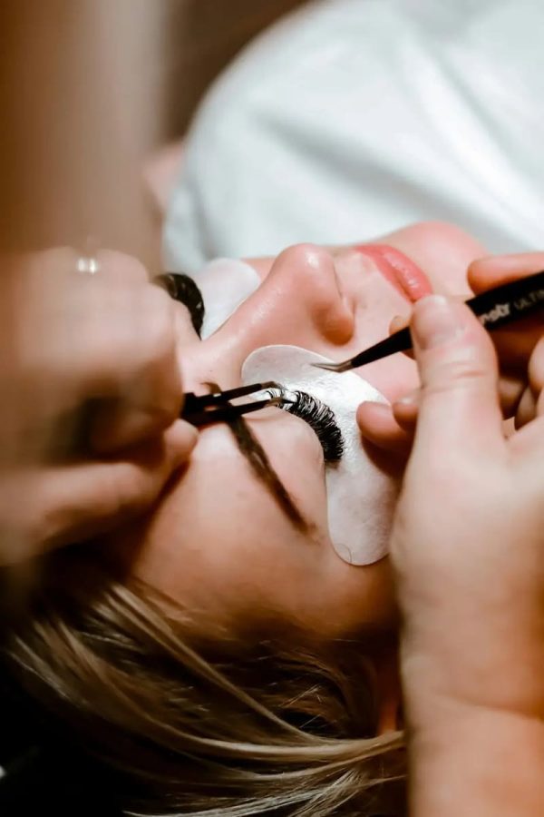 Maquillage permanent ras de cils haut Maquillage permanent ras de cils haut chez Hemera, institut de beauté à Lille