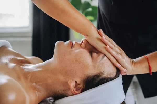 Massage visage Kobido, shiatsu et crânien Massage visage Kobido, shiatsu et crânien chez Hemera, institut de beauté à Lille