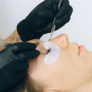 Teinture des cils Teinture des cils chez Hemera, institut de beauté à Lille